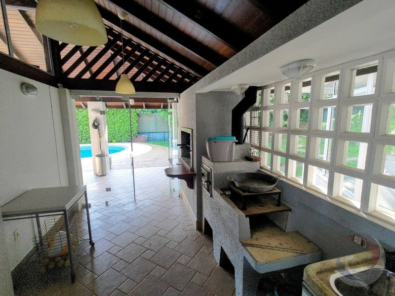 Casa no João Paulo com 6 dormitórios, sendo 2 suítes. 4 vagas: 9ª foto da galeria de imagens do imóvel
