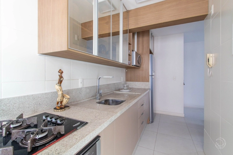 Apartamento na Agronômica com 2 dormitórios, sendo 1 suíte e 2 vagas: 12ª foto da galeria de imagens do imóvel