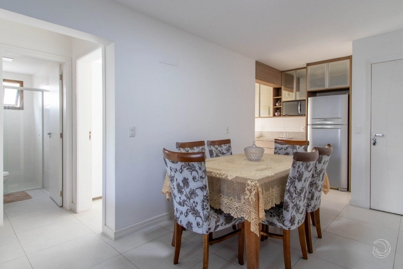 Apartamento na Agronômica com 2 dormitórios, sendo 1 suíte e 2 vagas: 9ª foto da galeria de imagens do imóvel