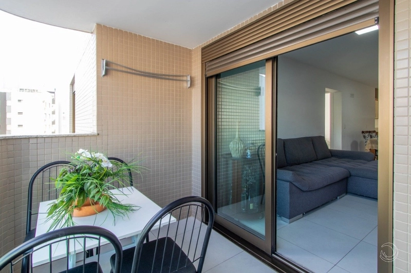Apartamento na Agronômica com 2 dormitórios, sendo 1 suíte e 2 vagas: 5ª foto da galeria de imagens do imóvel