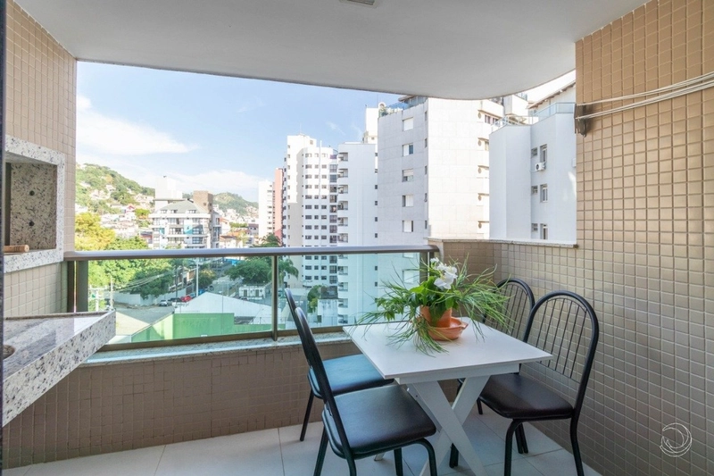 Apartamento na Agronômica com 2 dormitórios, sendo 1 suíte e 2 vagas: 8ª foto da galeria de imagens do imóvel