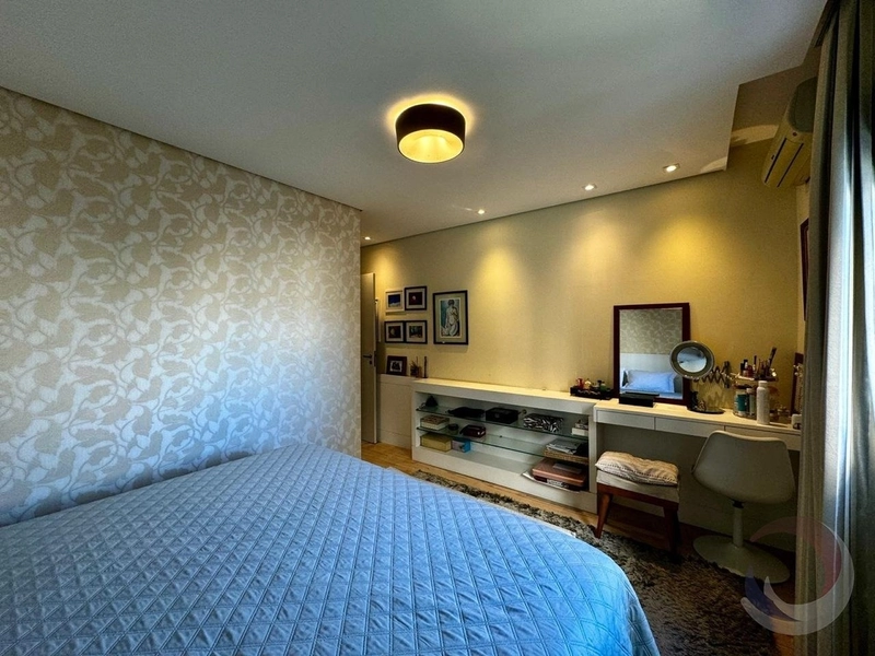 Apartamento no Centro com 4 dormitórios, sendo 2 suítes e 2 vagas: 10ª foto da galeria de imagens do imóvel