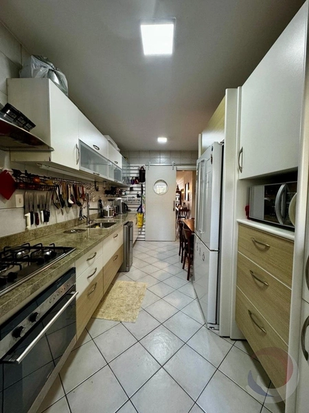 Apartamento no Centro com 4 dormitórios, sendo 2 suítes e 2 vagas: 15ª foto da galeria de imagens do imóvel