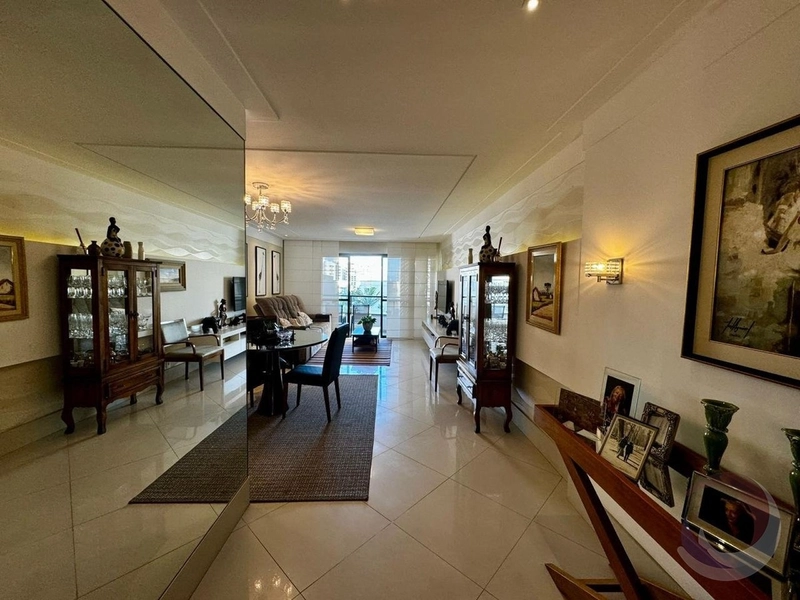 Apartamento no Centro com 4 dormitórios, sendo 2 suítes e 2 vagas: 2ª foto da galeria de imagens do imóvel