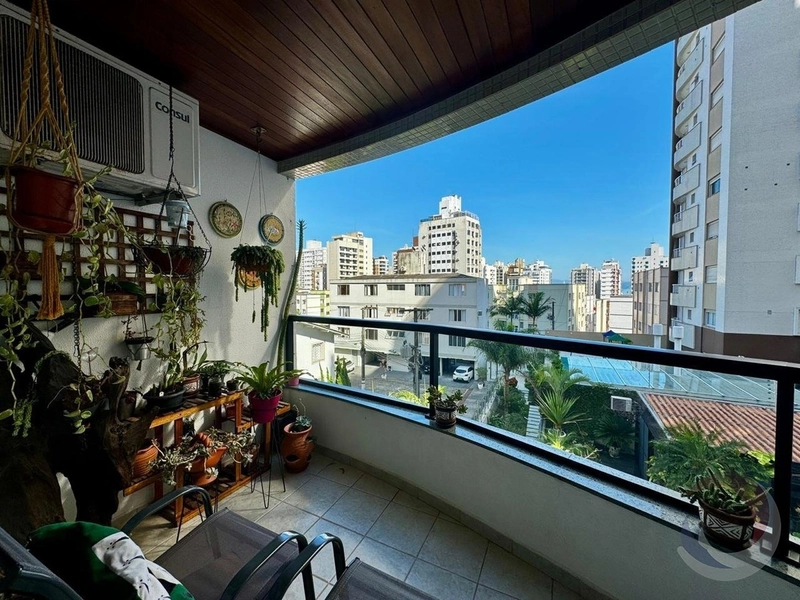 Apartamento no Centro com 4 dormitórios, sendo 2 suítes e 2 vagas: 17ª foto da galeria de imagens do imóvel