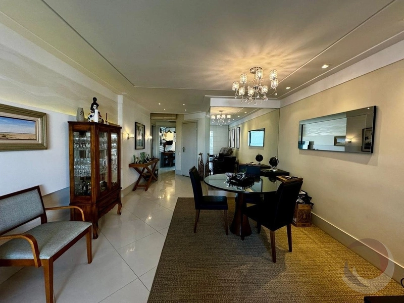 Apartamento no Centro com 4 dormitórios, sendo 2 suítes e 2 vagas: 7ª foto da galeria de imagens do imóvel