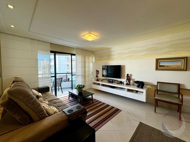 Apartamento no Centro com 4 dormitórios, sendo 2 suítes e 2 vagas: 22ª foto da galeria de imagens do imóvel