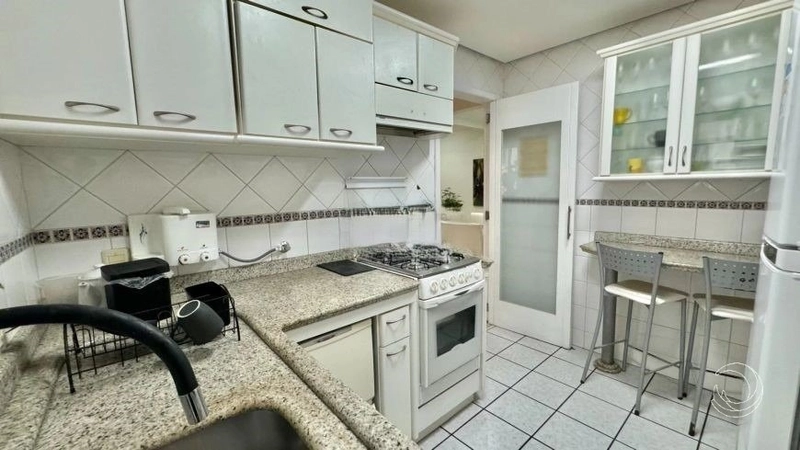 Apartamento no Centro com 2 dormitórios, sendo 1 suíte e 1 vg - 91 m²: 8ª foto da galeria de imagens do imóvel