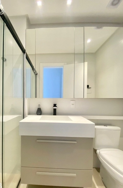 Apartamento na Agronomia com 2 Dormitórios 1 suíte e 2 vagas  79m²: 9ª foto da galeria de imagens do imóvel