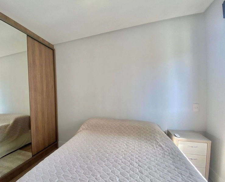 Apartamento na Agronomia com 2 Dormitórios 1 suíte e 2 vagas  79m²: 12ª foto da galeria de imagens do imóvel