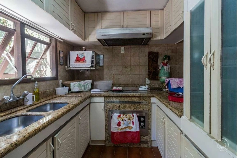 Casa no Itaguaçu a venda com 4 dormitórios sendo 2 suítes 2 vagas: 10ª foto da galeria de imagens do imóvel