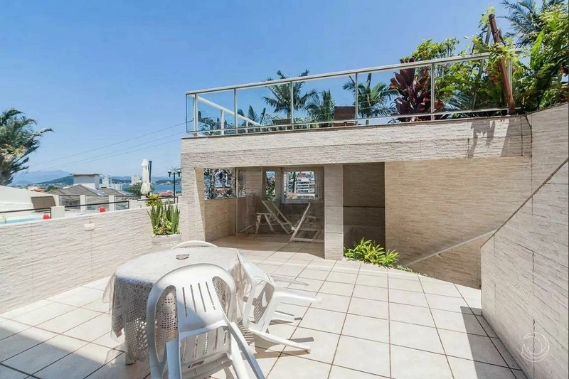 Casa no Itaguaçu a venda com 4 dormitórios sendo 2 suítes 2 vagas: 26ª foto da galeria de imagens do imóvel