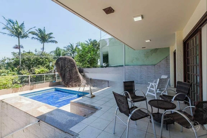 Casa no Itaguaçu a venda com 4 dormitórios sendo 2 suítes 2 vagas: 25ª foto da galeria de imagens do imóvel