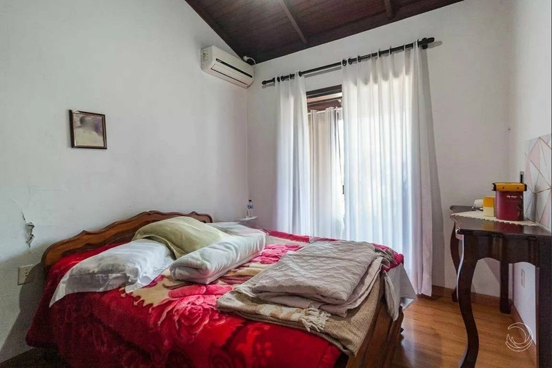 Casa no Itaguaçu a venda com 4 dormitórios sendo 2 suítes 2 vagas: 16ª foto da galeria de imagens do imóvel