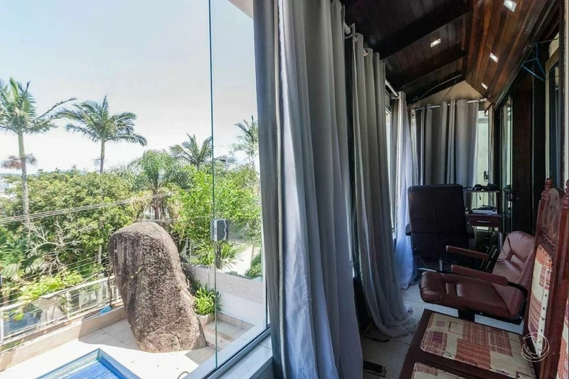 Casa no Itaguaçu a venda com 4 dormitórios sendo 2 suítes 2 vagas: 21ª foto da galeria de imagens do imóvel