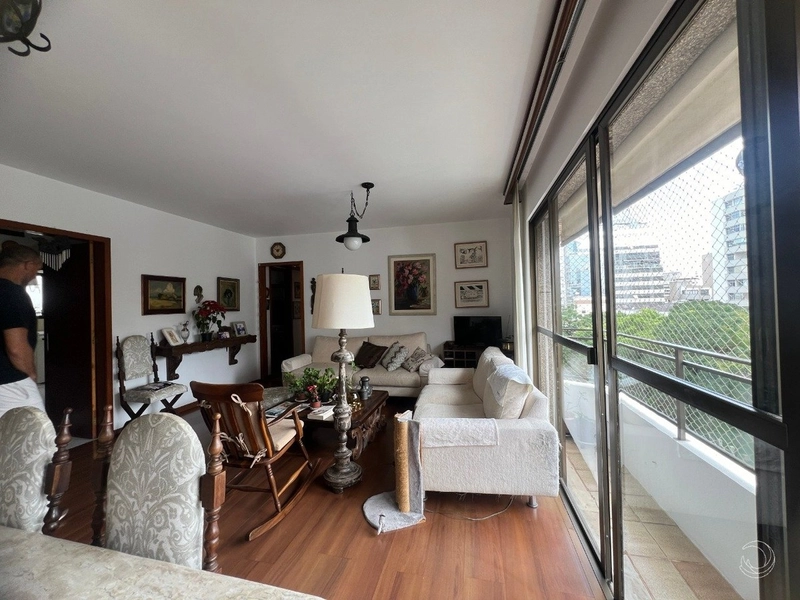 Apartamento no Centro com 3 dormitórios 1 suíte e 2 vagas - 219m²: 16ª foto da galeria de imagens do imóvel