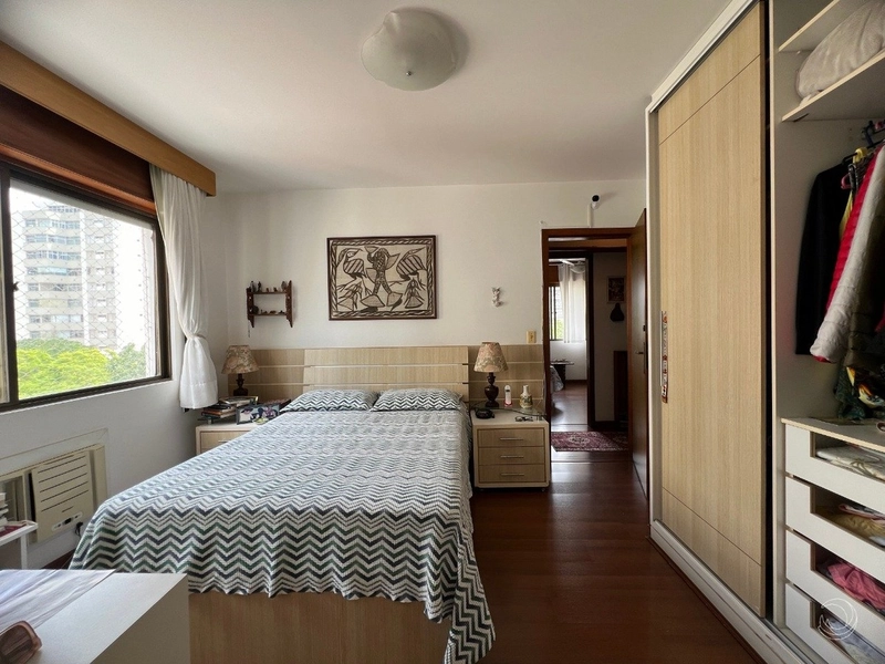Apartamento no Centro com 3 dormitórios 1 suíte e 2 vagas - 219m²: 2ª foto da galeria de imagens do imóvel