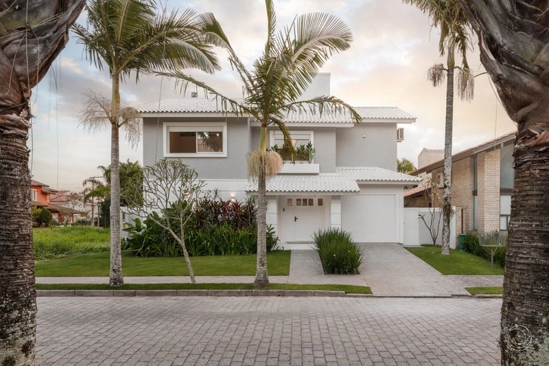 Casa residencial em Jurerê Internacional com 6 suítes e 4 vagas: 16ª foto da galeria de imagens do imóvel