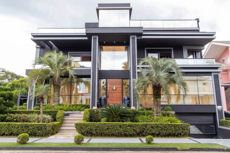 Casa em Jurerê Internacional. Com 05 dormitórios, sendo 05 suítes: 102ª foto da galeria de imagens do imóvel