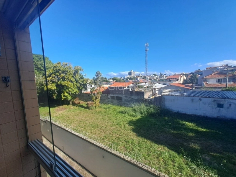 Apartamento em Coqueiros com 2 dormitórios, sendo 1 suítes e 1 vaga: 16ª foto da galeria de imagens do imóvel