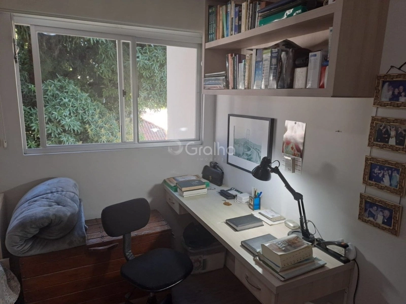 Apartamento em Coqueiros com 2 dormitórios, sendo 1 suítes e 1 vaga: 6ª foto da galeria de imagens do imóvel