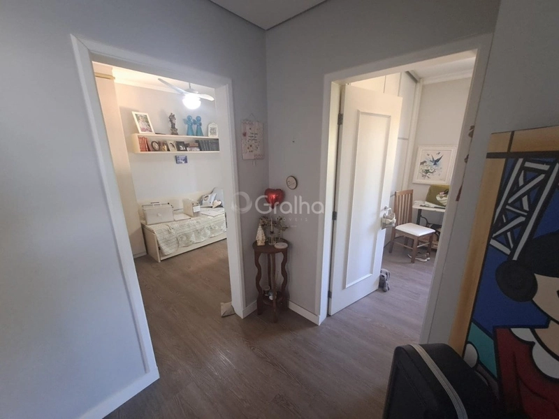 Apartamento em Coqueiros com 2 dormitórios, sendo 1 suítes e 1 vaga: 9ª foto da galeria de imagens do imóvel