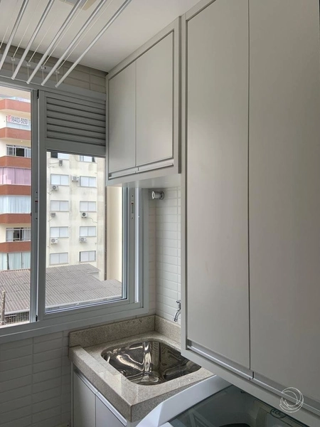 Apartamento na Agronômica com 2 dormitórios, sendo 1 suíte e 2 vagas: 8ª foto da galeria de imagens do imóvel