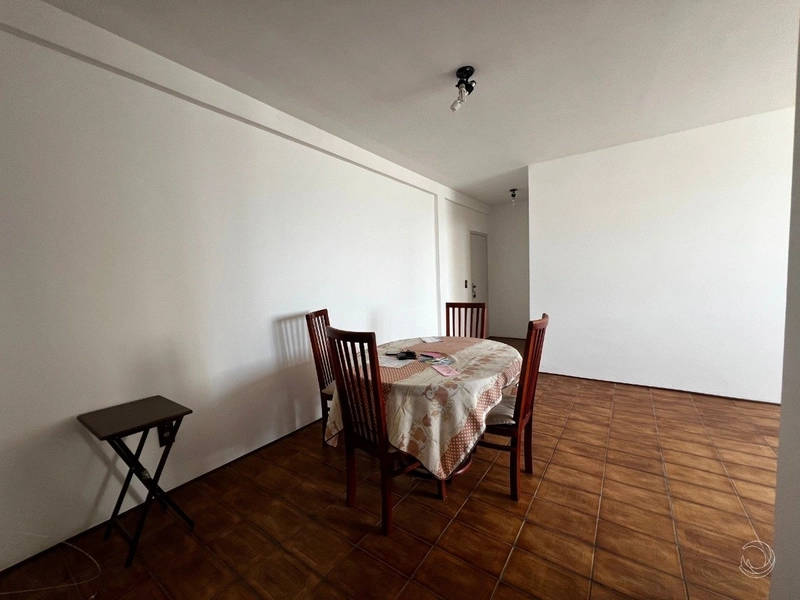 Apartamento em Coqueiros com 3 dormitórios 1 suíte e 1 vaga- 92m²: 5ª foto da galeria de imagens do imóvel