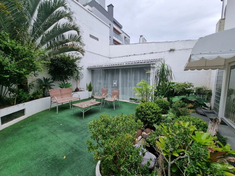 Casa no Centro de Florianópolis a venda com 3 dormitórios 1 suíte 2 vg: 12ª foto da galeria de imagens do imóvel