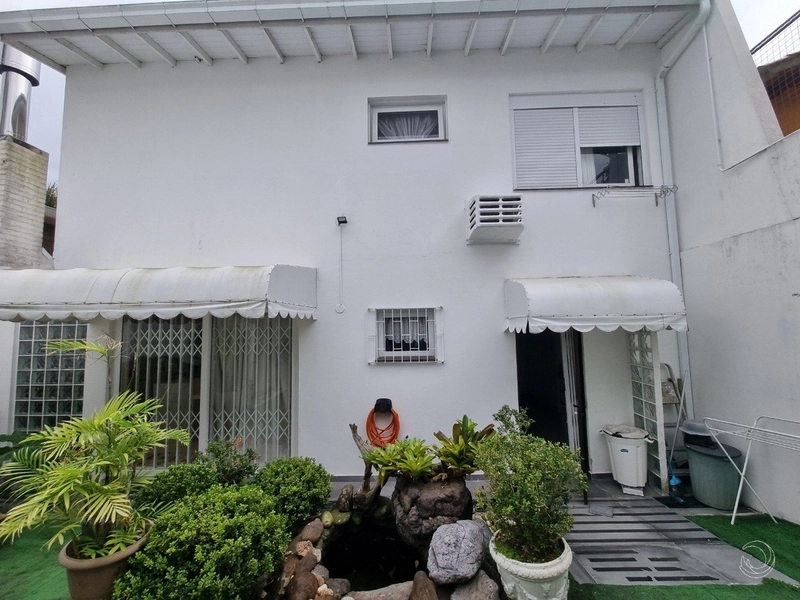 Casa no Centro de Florianópolis a venda com 3 dormitórios 1 suíte 2 vg: 13ª foto da galeria de imagens do imóvel