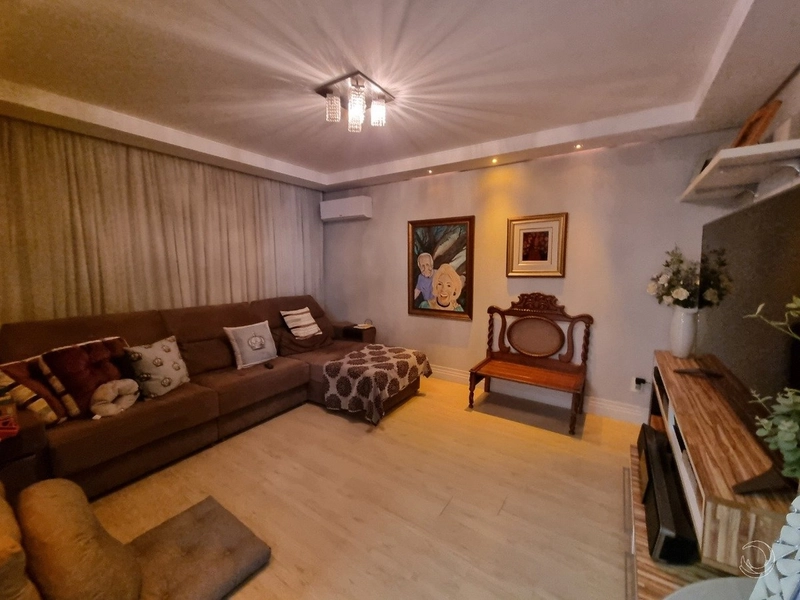 Casa no Centro de Florianópolis a venda com 3 dormitórios 1 suíte 2 vg: 5ª foto da galeria de imagens do imóvel