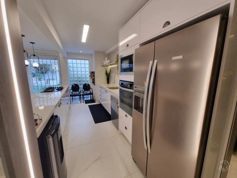 Casa no Centro de Florianópolis a venda com 3 dormitórios 1 suíte 2 vg: 23ª foto da galeria de imagens do imóvel