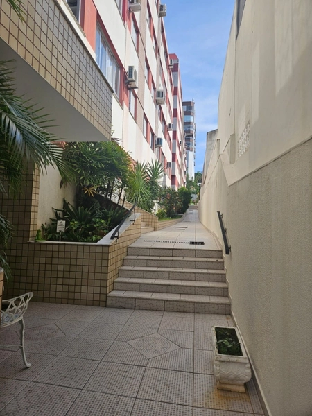 Apartamento em Coqueiros com 03 dormitórios e 1 vaga - 74,85 m²: 21ª foto da galeria de imagens do imóvel