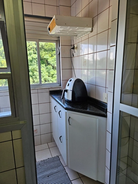 Apartamento em Coqueiros com 03 dormitórios e 1 vaga - 74,85 m²: 8ª foto da galeria de imagens do imóvel