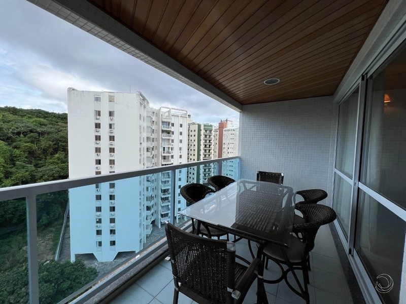 Apartamento na Beira Mar com 3 dormitórios, sendo 3 suítes e 2 vagas: 4ª foto da galeria de imagens do imóvel