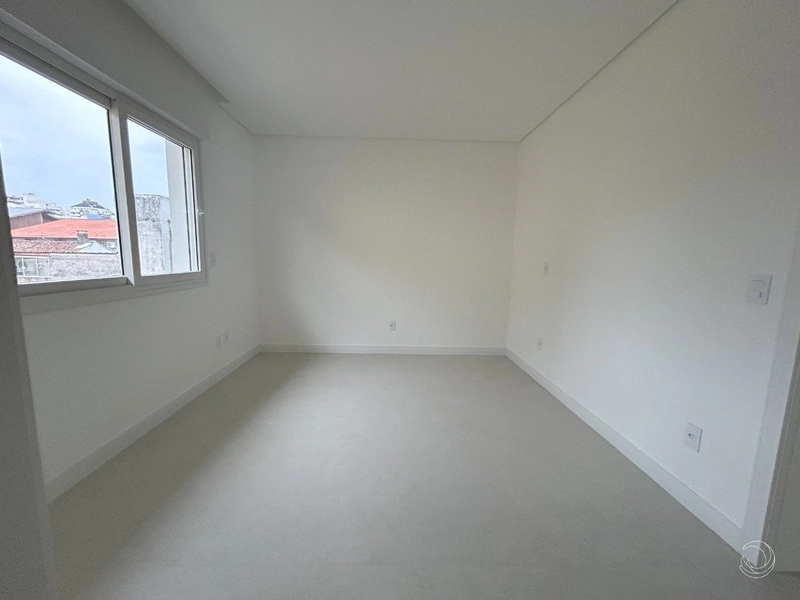 Casa residencial no Córrego Grande com 3 suítes e 3 vagas: 12ª foto da galeria de imagens do imóvel