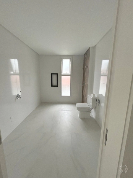 Casa residencial no Córrego Grande com 3 suítes e 3 vagas: 13ª foto da galeria de imagens do imóvel