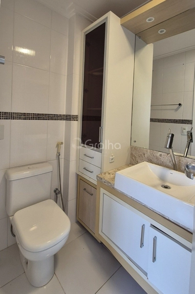 Apartamento no Centro com 3 dormitórios, sendo 1 suíte e 2 vagas: 8ª foto da galeria de imagens do imóvel