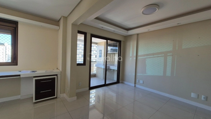 Apartamento no Centro com 3 dormitórios, sendo 1 suíte e 2 vagas: 3ª foto da galeria de imagens do imóvel