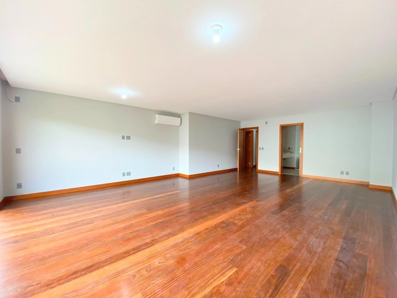 Casa residencial na Lagoa com 4 suítes e 8 vagas - 474 m²: 17ª foto da galeria de imagens do imóvel