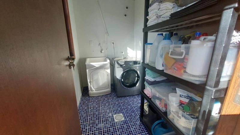 Casa no Carianos a venda com 4 dormitórios 1 suíte e 2 vagas: 8ª foto da galeria de imagens do imóvel