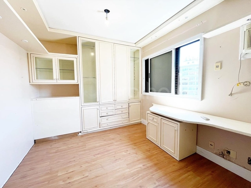 Apartamento no Centro com 3 dormitórios  sendo 1 suíte e 1 vaga  131m²: 13ª foto da galeria de imagens do imóvel