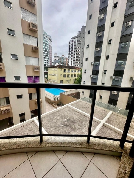 Apartamento no Centro com 4 dormitórios, sendo 01 suítes 3 vagas e HB: 5ª foto da galeria de imagens do imóvel