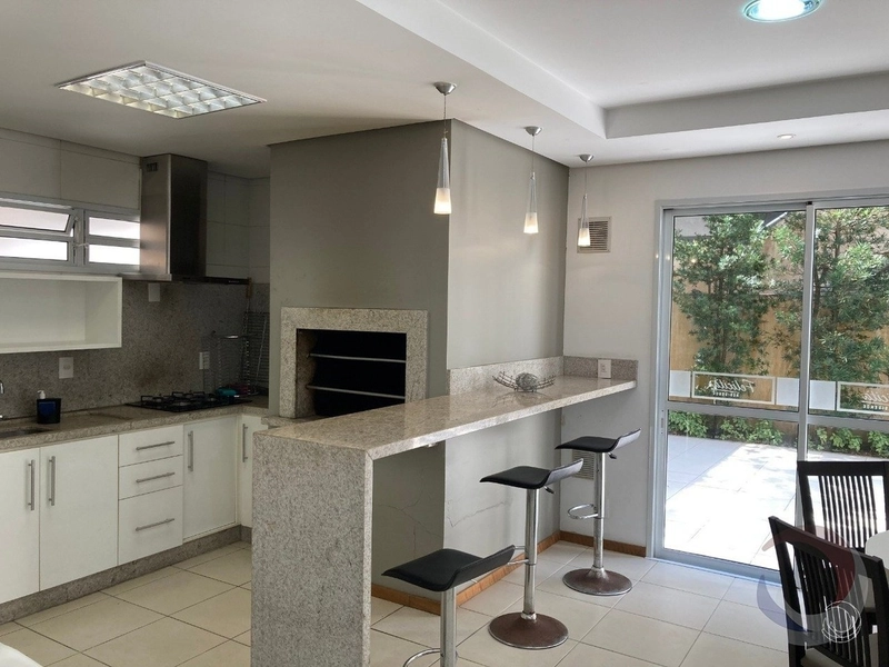 Apartamento na Agronômica com 3 dormitórios sendo 1 suíte 2 vagas: 17ª foto da galeria de imagens do imóvel