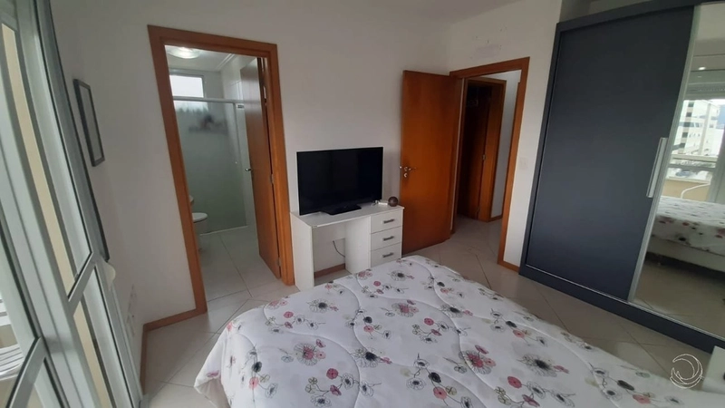 Apartamento na Agronômica com 3 dormitórios sendo 1 suíte 2 vagas: 11ª foto da galeria de imagens do imóvel