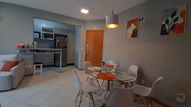 Apartamento na Agronômica com 3 dormitórios sendo 1 suíte 2 vagas: 2ª foto da galeria de imagens do imóvel