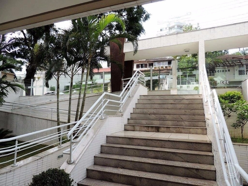 Apartamento na Agronômica com 3 dormitórios sendo 1 suíte 2 vagas: 15ª foto da galeria de imagens do imóvel
