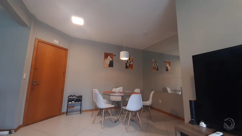 Apartamento na Agronômica com 3 dormitórios sendo 1 suíte 2 vagas: 3ª foto da galeria de imagens do imóvel