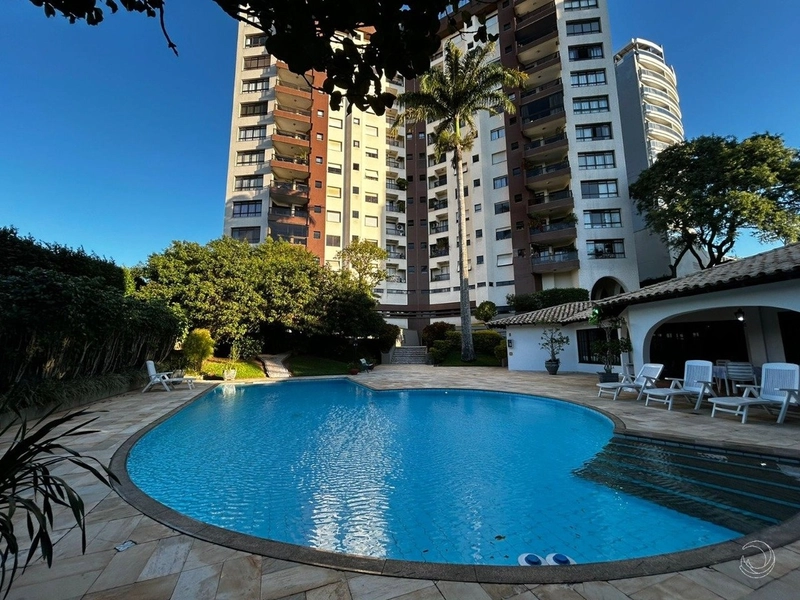Apartamento na Agronômica Com 4 dormitórios, sendo 03 suíte e 3 vagas: 2ª foto da galeria de imagens do imóvel