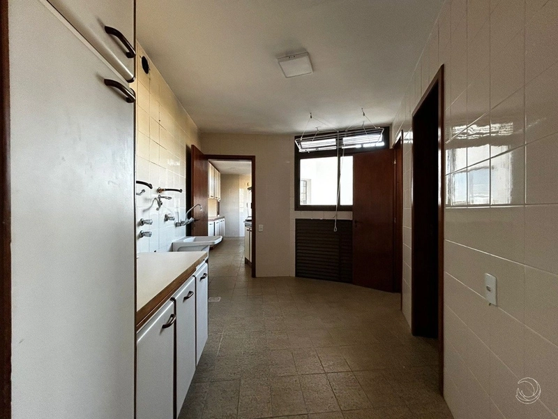 Apartamento na Agronômica Com 4 dormitórios, sendo 03 suíte e 3 vagas: 15ª foto da galeria de imagens do imóvel